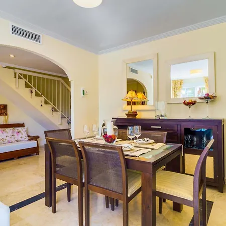 아파트 Siroko Penthouse At The